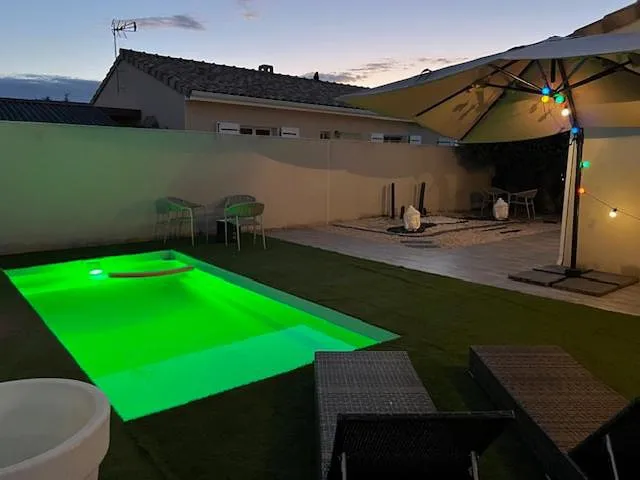 Chalet para 6 personas, con piscina y jardín - 1