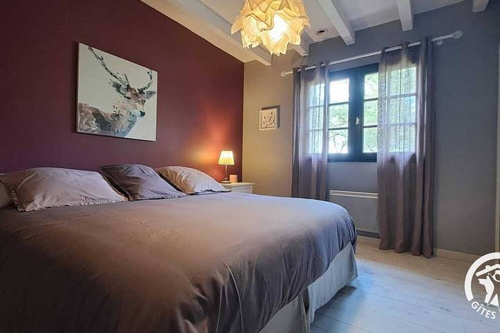 Location de vacances pour 6 personnes, avec jardin et piscine, animaux acceptés à Puycelsi - 2