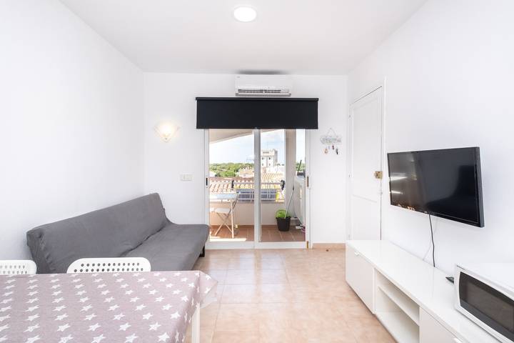 Entire apartment, In a well-kept holiday resort with communal pools - Apartment Cala Piques in Cala Blanes, Ciutadella