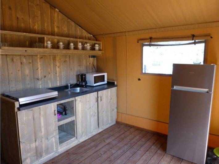 Location de vacances pour 5 personnes, avec sauna et terrasse ainsi que piscine et jacuzzi à Vilanova i la Geltrú - 3