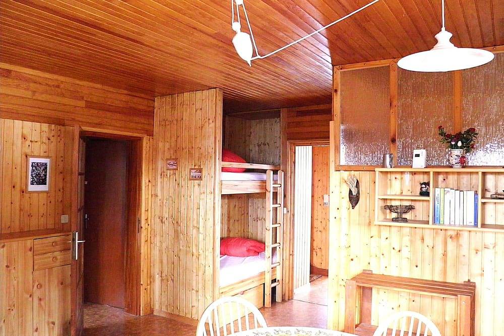 Chalet familial, deux niveaux identiques près des pistes. Idéal deux familles. in Eyne, Parc naturel régional des Pyrénées catalanes