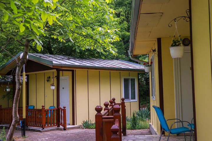 Bungalow para 3 personas, con Balcón/Terraza además de Jardín y Vistas en Bulgaria