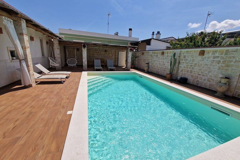 Relax and Comfort in the Land of Trulli in Conversano, Bari Province