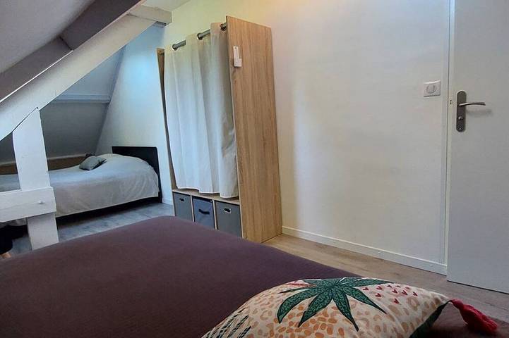 Gîte pour 6 personnes, avec terrasse ainsi que piscine et jardin à Vézac - 2