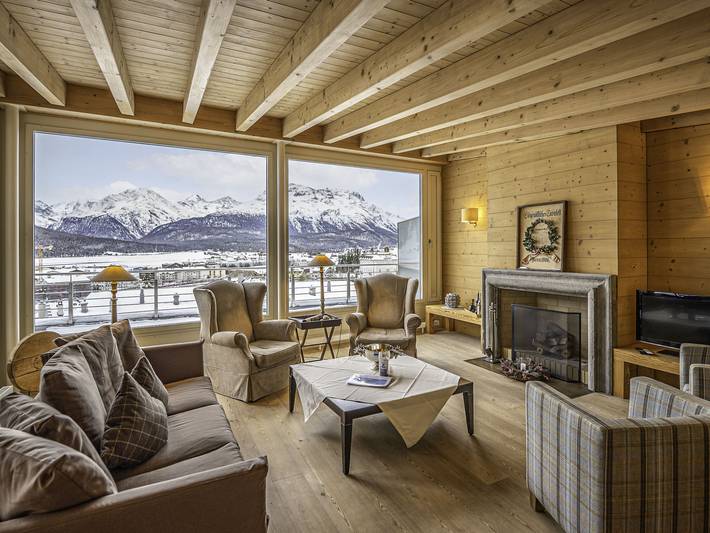 Ferienwohnung für 4 Personen, mit Terrasse in Samedan