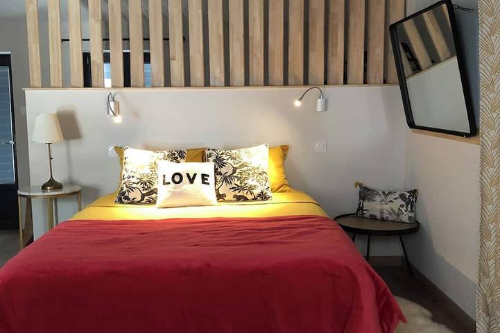 Location de vacances pour 2 personnes, avec terrasse et jacuzzi à Le Perrier - 4