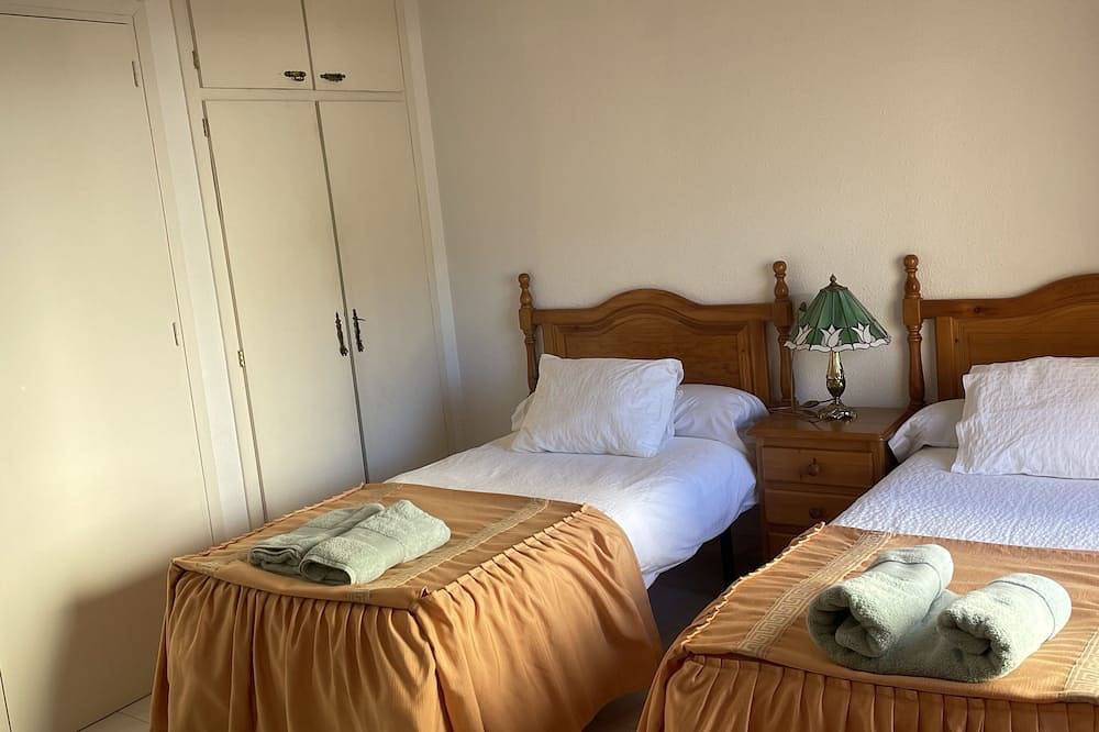 Entire apartment, Beautiful duplex penthouse with spacious terrace in the center of town in Quesada, Sierras de Cazorla and Segura Natural Park