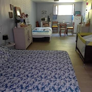 Gîte pour 4 personnes, avec jardin à Varetz