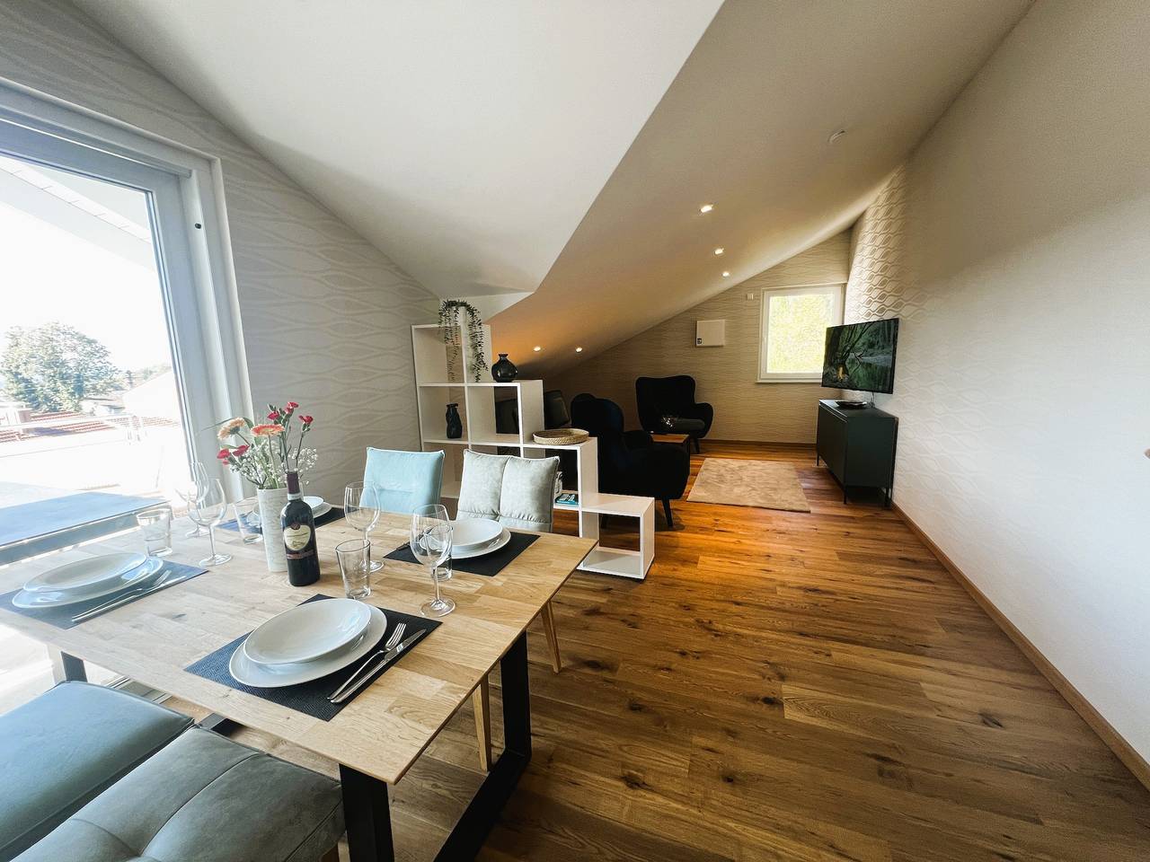 Ganze Wohnung, Ferienwohnung 'Annalena's Schlossblick' mit Privatterrasse, Gemeinschaftsgarten und Wi-Fi in Sigmaringen, Region Bodensee-Oberschwaben