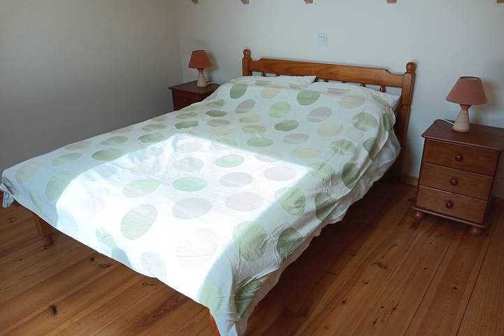 Gîte pour 2 personnes, avec terrasse et jardin, animaux acceptés dans Monts d'Arrée - 3