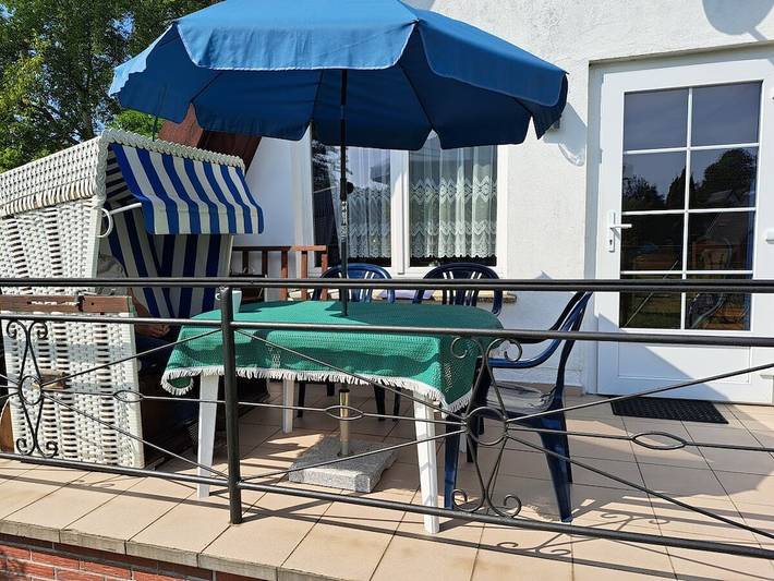 Chalet für 6 Personen, mit Terrasse und Garten auf Rügen - 4