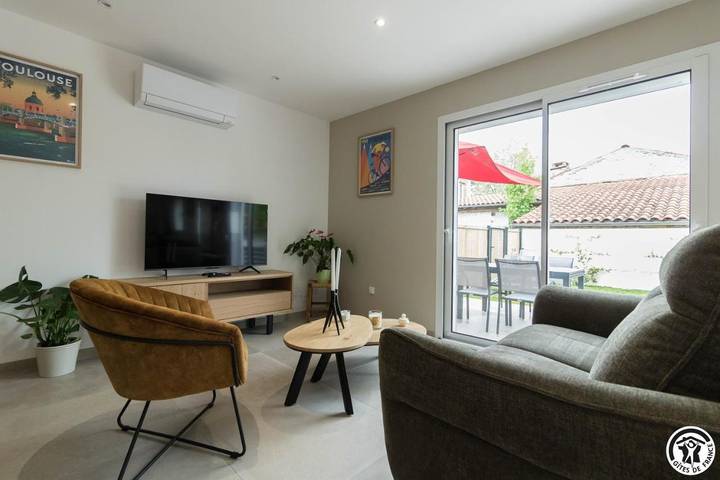 Location de vacances pour 4 personnes, avec terrasse et jardin à Gaillac-Toulza