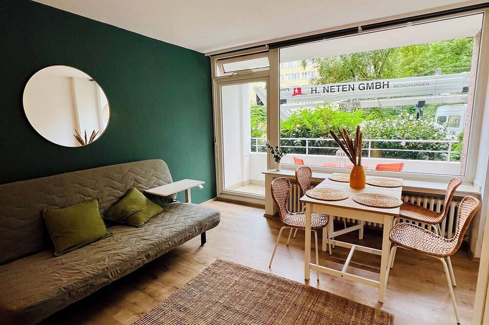 Ganze Wohnung, Thefairloft - Sonniges Studio in direkter Nähe zur Messe/Arena und Innenstadt in Düsseldorf-Golzheim, Düsseldorf