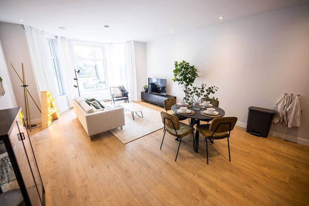 Entire apartment, Sleek City Center 2Bdr Apartment  Vp in Rotterdam, South Holland