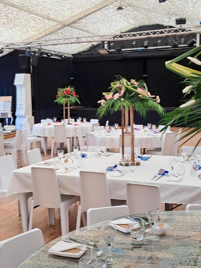 Location de vacances pour 4 personnes, avec terrasse et vue ainsi que piscine et jardin à Saint-Donat-sur-l'Herbasse - 2