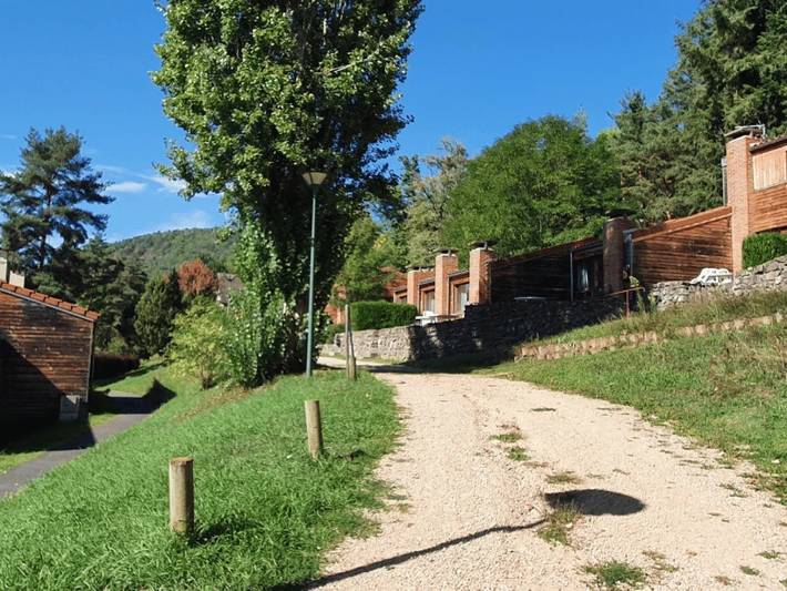 Location de vacances pour 8 personnes, avec terrasse à Vorey - 3