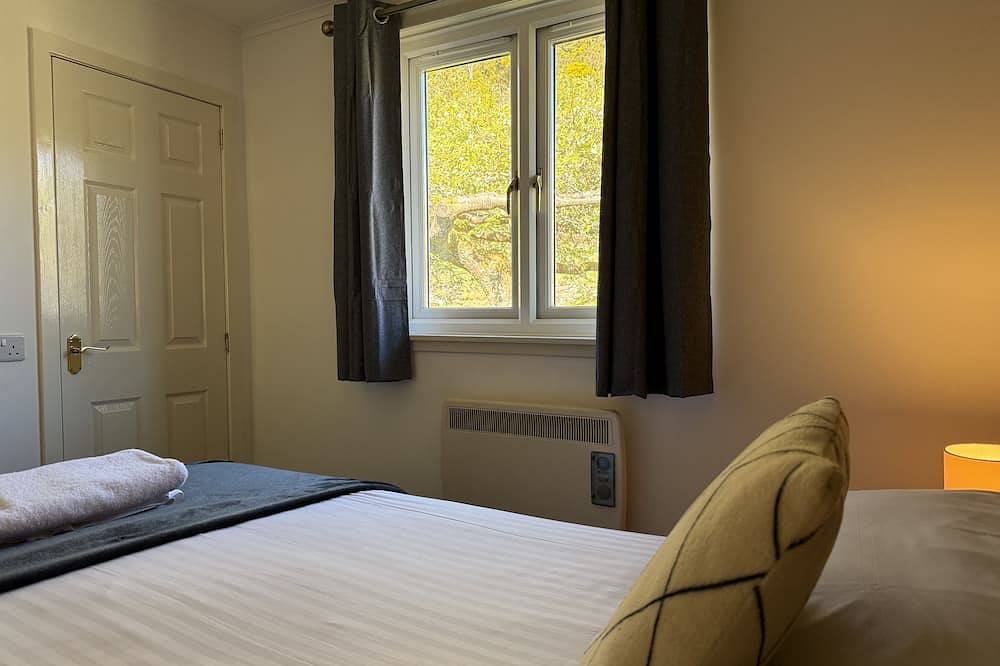 Tiree -  a chalet that sleeps 4 guests in 2 bedrooms in Oban, Loch Linnhe