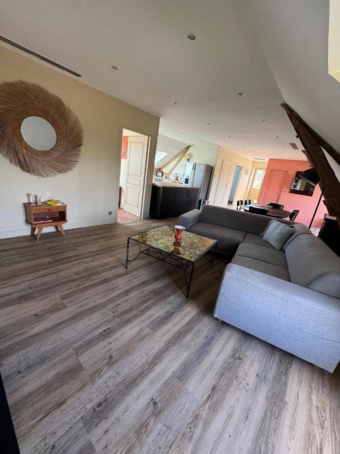Gîte pour 4 personnes, avec Terrasse à Coust - 2
