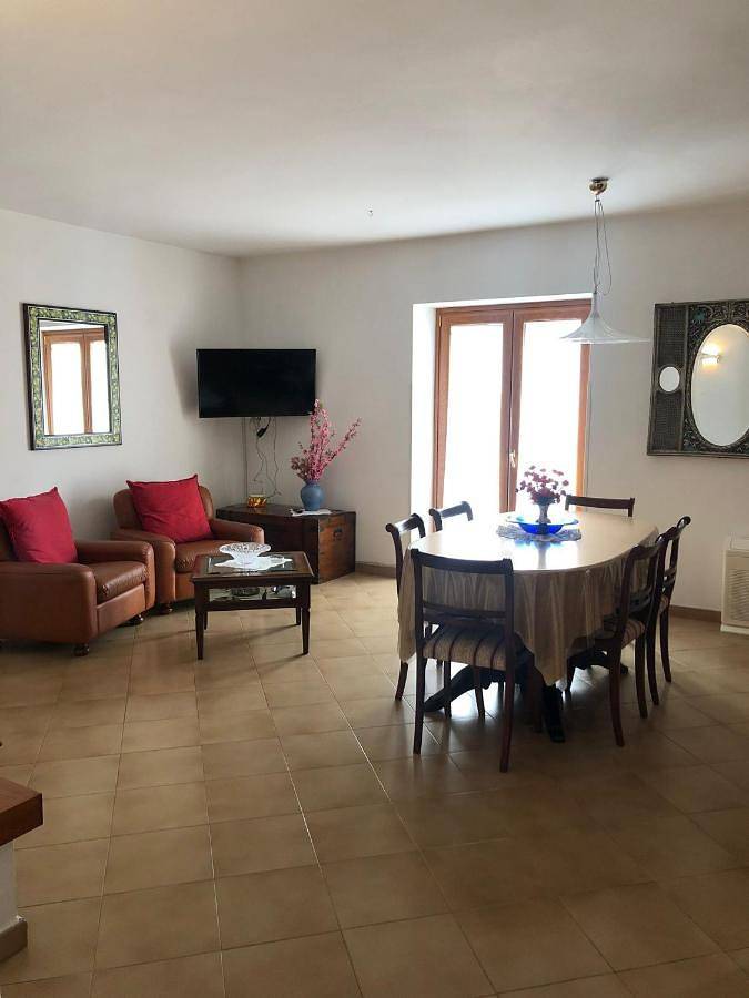 Ferienwohnung für 6 Personen, mit Balkon und Ausblick in Agropoli