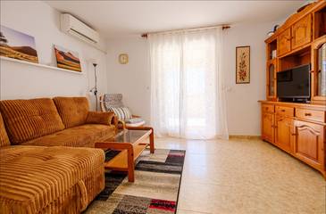 Apartment for 5 People in Torrevieja Centre, Torrevieja, Photo 1