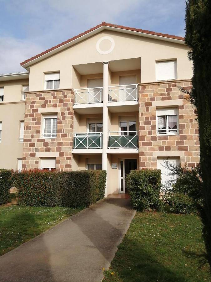 Appartement entier, Nid douillet au calme in Saint-Cernin-de-Larche, Région de Brive-la-Gaillarde
