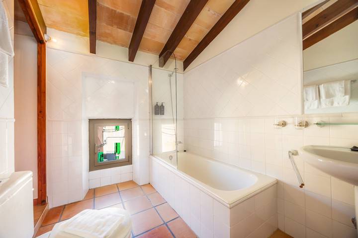 Quarto Duplo com piscina partilhada, Wi-Fi e ar condicionado in Sineu, Maiorca Centro