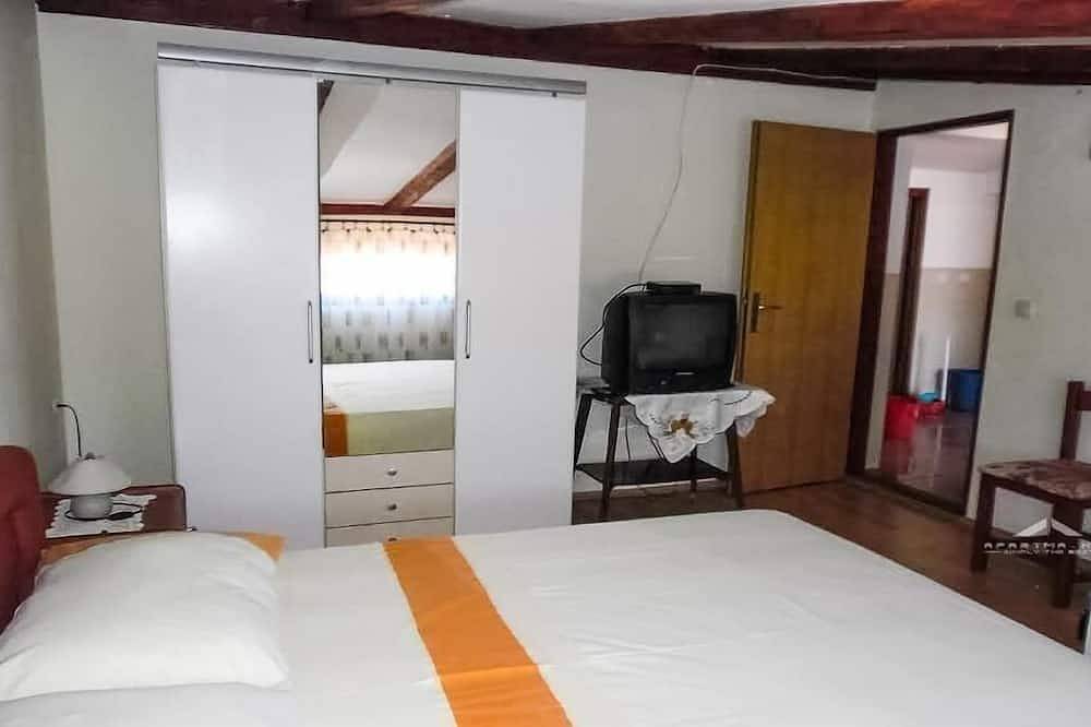 Holiday house Zubovici for 1 - 6 persons with 2 bedrooms - Row house in Zubovići, Pag