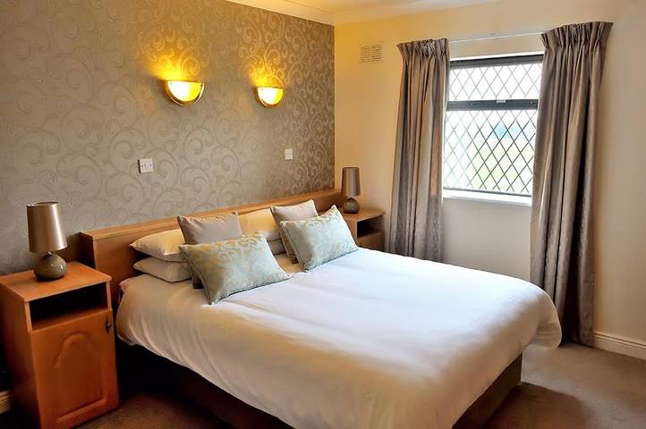 Hôtel pour 2 personnes, avec jardin ainsi que terrasse et vue à Trim - 2