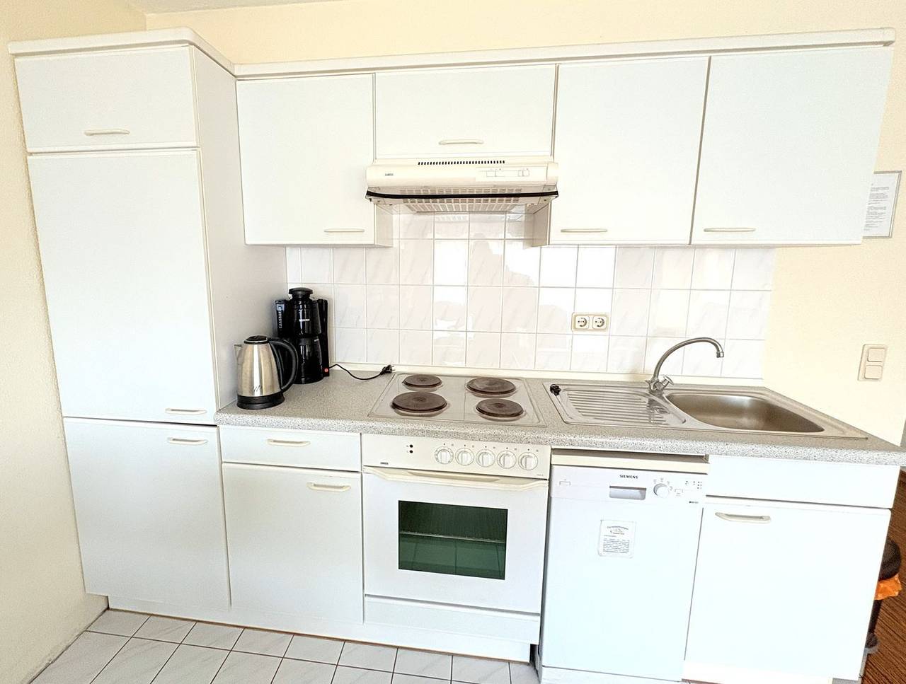 Ganze Wohnung, Ferienwohnung 52 – Idyllisches Apartment für 5 mit zwei Schlafbereichen & Wlan in Buschvitz, Bergen auf Rügen und Umgebung