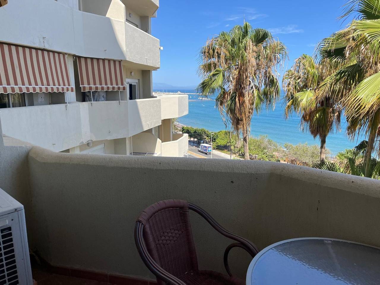 Apartamento entero, Apartamento 'Chris' con piscina compartida, Wi-Fi y aire acondicionado in Benalmádena Costa, Benalmádena