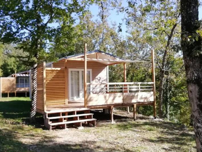 Mobil home pour 4 personnes, avec bassin pour enfant dans Séniergues - 3