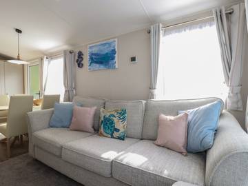 Caravan for 6 People in Cornwall, South West England, Photo 3