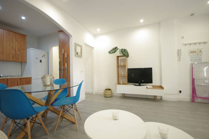 Appartement de vacances pour 4 personnes, avec Terrasse ainsi que Jardin et Piscine