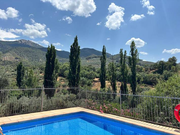 Apartamento de vacaciones para 5 personas, con vistas y balcón además de piscina y jardín en Sierra de Segura - 2