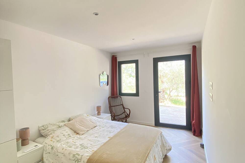 Quiet house in the terraces in Cuers, Toulon Region