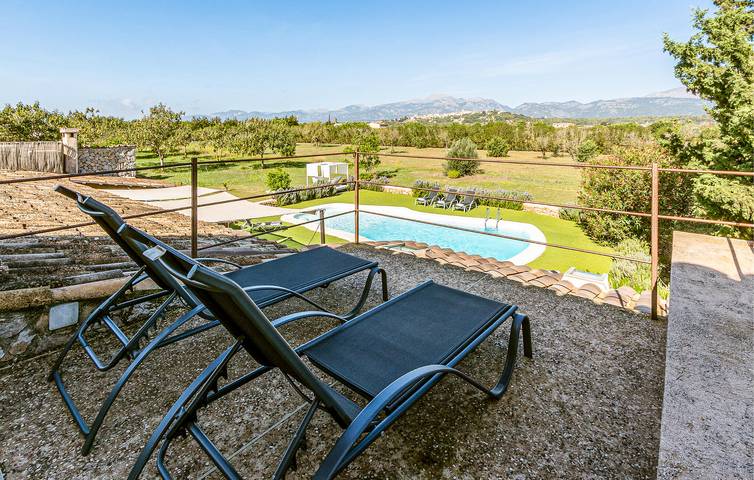 Geräumige 2-Zimmer-Wohnung mit Pool, WLAN und Parkplatz in Búger in Sa Pobla, Mallorca Norden