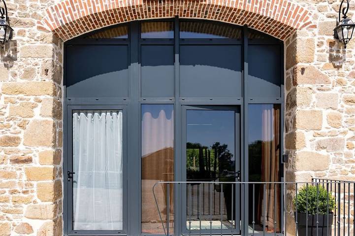 Casa de vacaciones para 16 personas, con terraza además de jardín y piscina - 1