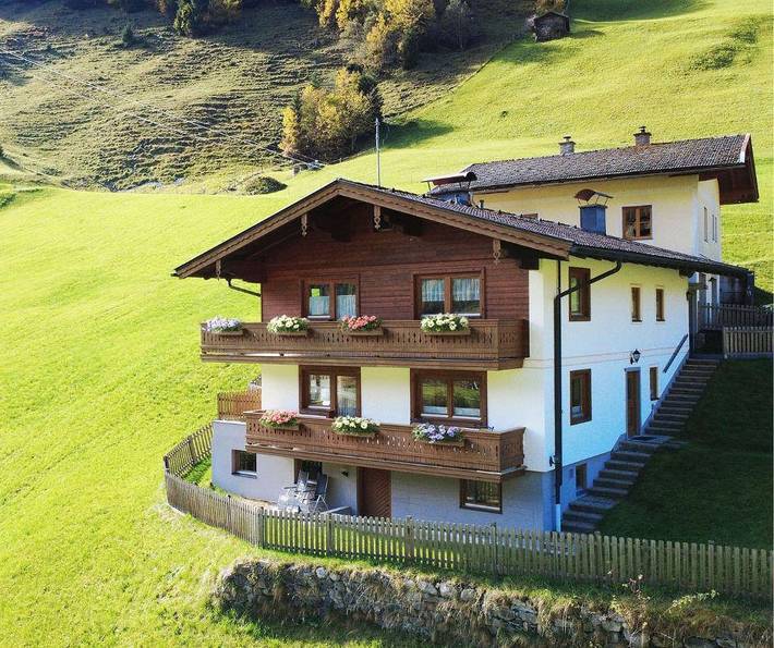 Ferienhaus für 10 Personen, mit Balkon und Terrasse sowie Sauna im Lungau