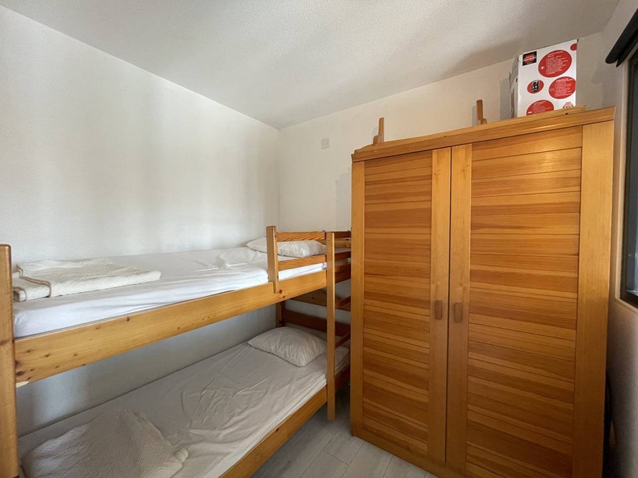 Appartement entier, Appartement T1 à 50m du lac avec piscine, salle de jeux et parking, idéal famille/amis in Vieux-Boucau-les-Bains, Côte d’Argent