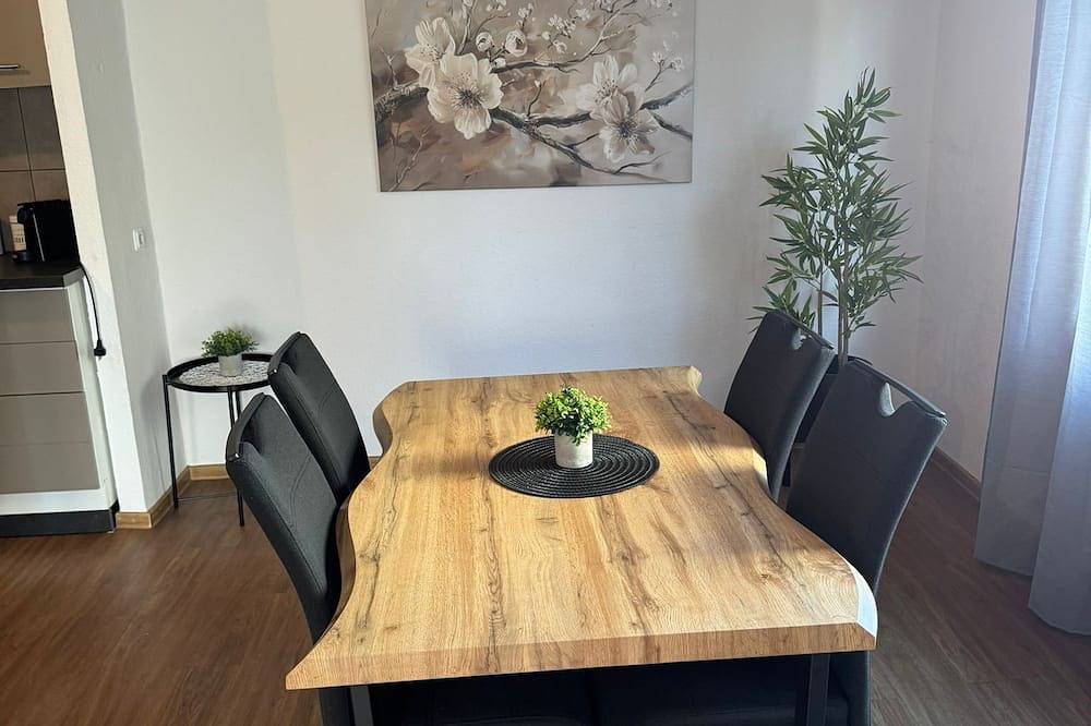Ganze Wohnung, C&V: 4 Pp- 3 Zi.- Zentral + Wlan + Smart Tv + Boxspringbett in Kaiserslautern, Saar-Nahe-Bergland