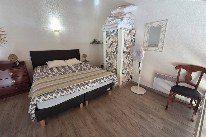 Gîte pour 4 personnes, avec balcon dans Office de Tourisme de Saint Palais sur Mer - 2