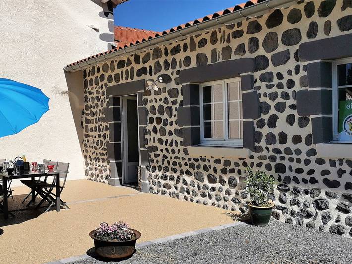 Gîte pour 8 personnes, avec Jacuzzi ainsi que Terrasse et Jardin
