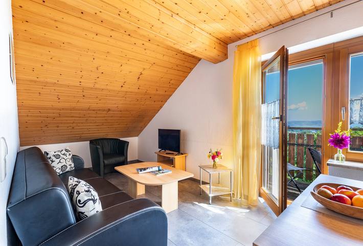 Ferienwohnung für 5 Personen, mit Balkon und Garten