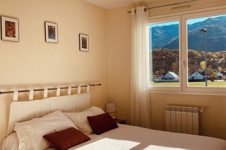 Appartement entier, Vue 360 sur les Pyrénées: Nature, Vélo et Confort in Argelès-Gazost, Pyrénées