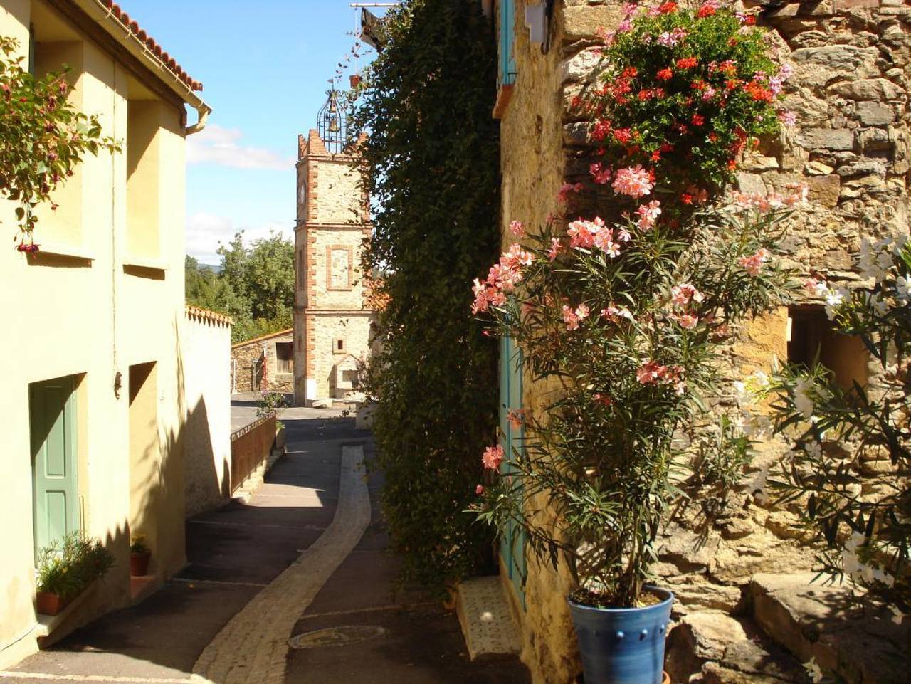 Le cortal in Clara, Prades region
