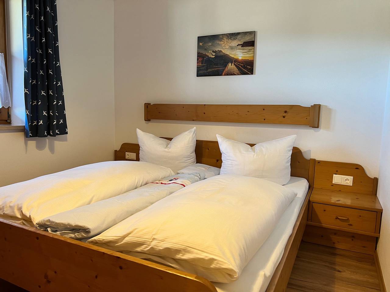 Ganze Ferienwohnung, Landhaus Waldhauser - Ferienwohnung Nr. 10, 1-2 Personen, 35 qm, Schlafzimmer, Wohnzimmer, Balkon in Schönau am Königssee, Berchtesgadener Alpen