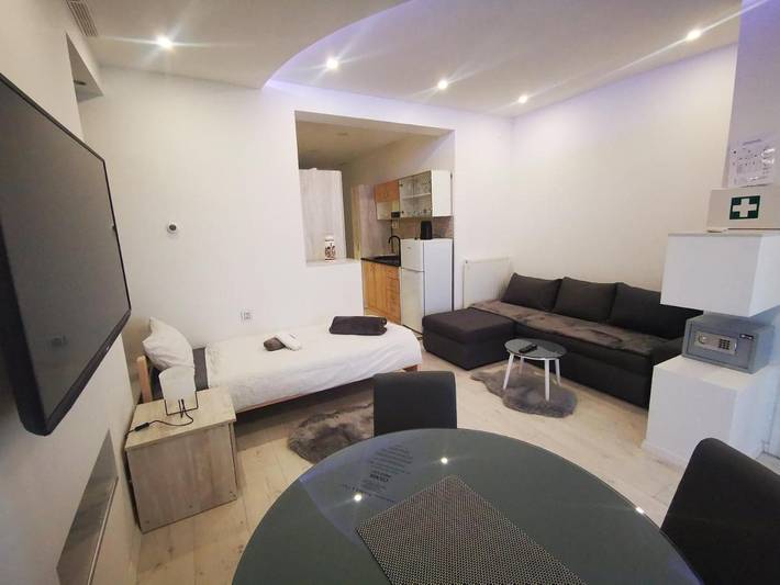 Ferienwohnung für 4 Personen, mit Balkon und Terrasse sowie Garten und Seeblick