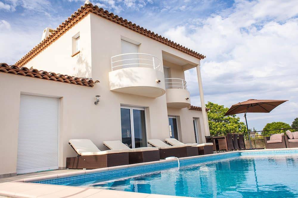 Villa nueva con piscina infinita 3 suites, grandes comodidades, vista panorámica in Montfort-sur-Argens, Región Brignoles