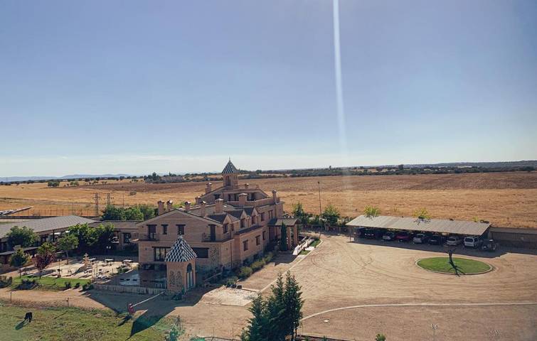 Casa de vacaciones para 3 personas, con piscina además de jardín y balcón en Provincia de Toledo - 2