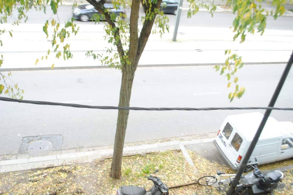 Entire apartment, Studio Appartment with Office,wifi,parking,balcony in Évry-Courcouronnes, Essonne